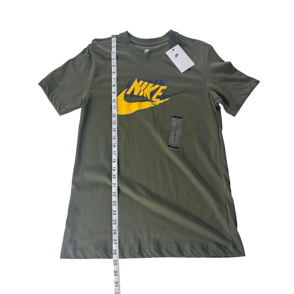 Nike‎ Mens Graphic T-Shirt Olive Green Distressed Swoosh Logo Size Small NWT